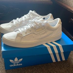 adidas Sleek W size 8.5 excellent opportunity fast shipping.